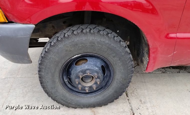 image for item DP3280 2000 Ford  F350 Super Duty  brush fire truck