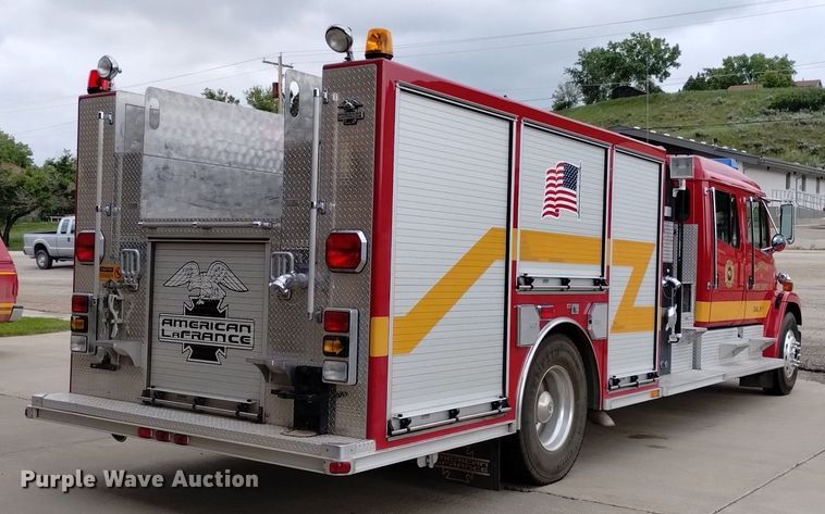 image for item DP3281 2001 Freightliner FL80  pumper fire truck