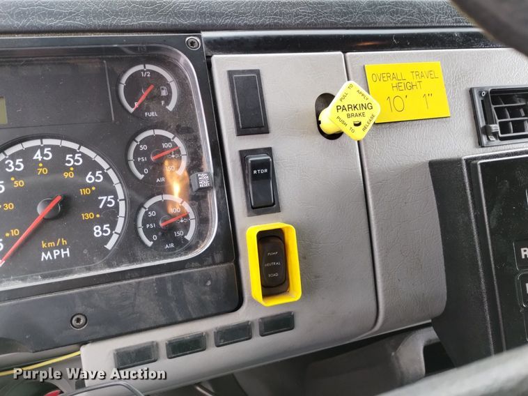 image for item DP3281 2001 Freightliner FL80  pumper fire truck