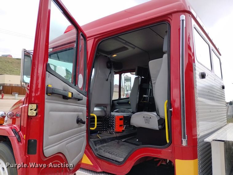 image for item DP3281 2001 Freightliner FL80  pumper fire truck