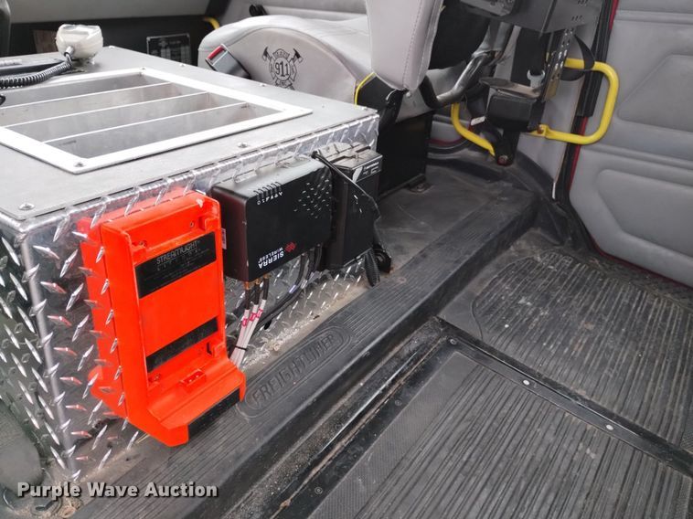 image for item DP3281 2001 Freightliner FL80  pumper fire truck