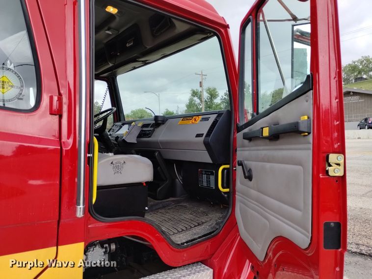 image for item DP3281 2001 Freightliner FL80  pumper fire truck