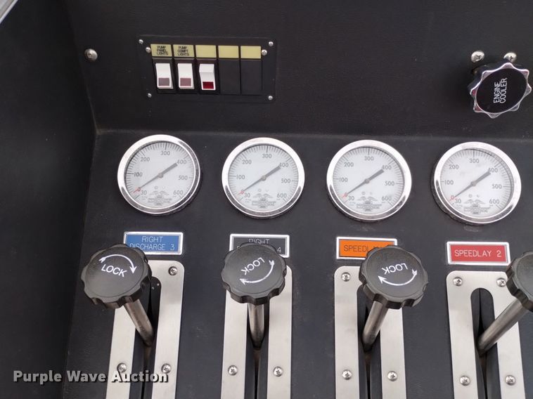 image for item DP3281 2001 Freightliner FL80  pumper fire truck