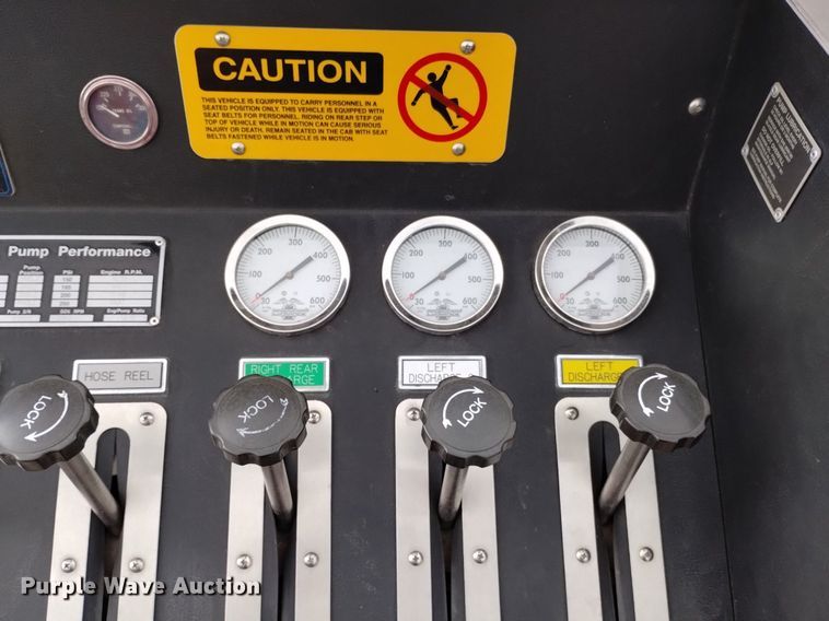 image for item DP3281 2001 Freightliner FL80  pumper fire truck