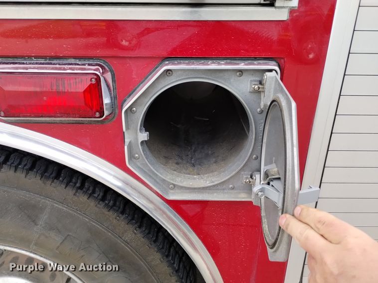 image for item DP3281 2001 Freightliner FL80  pumper fire truck