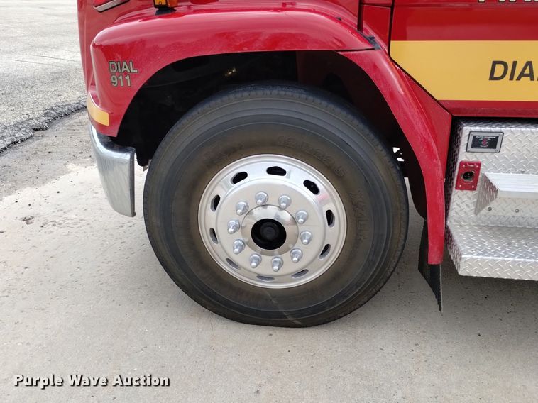 image for item DP3281 2001 Freightliner FL80  pumper fire truck