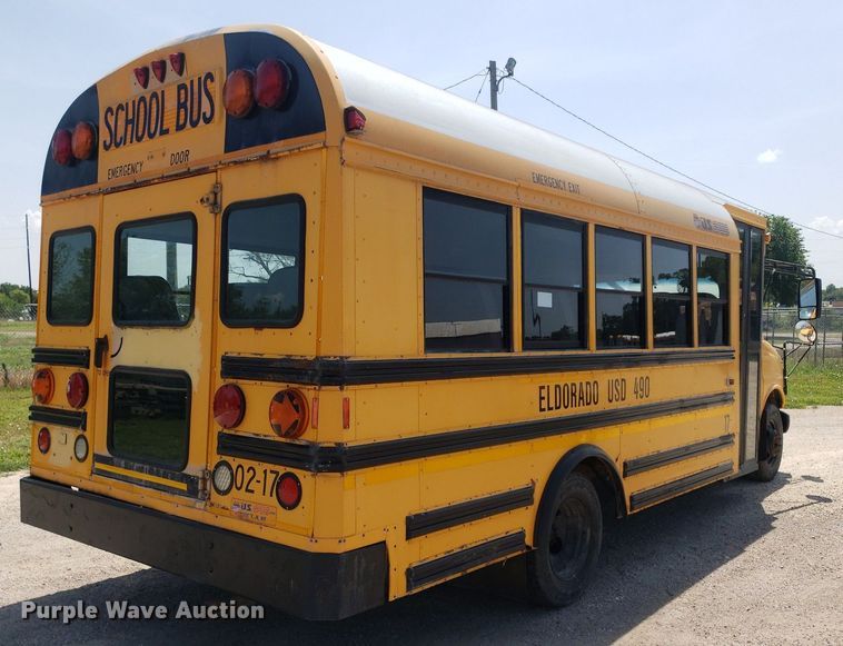 image for item DP8025 2002 Chevrolet Express G3500  school bus