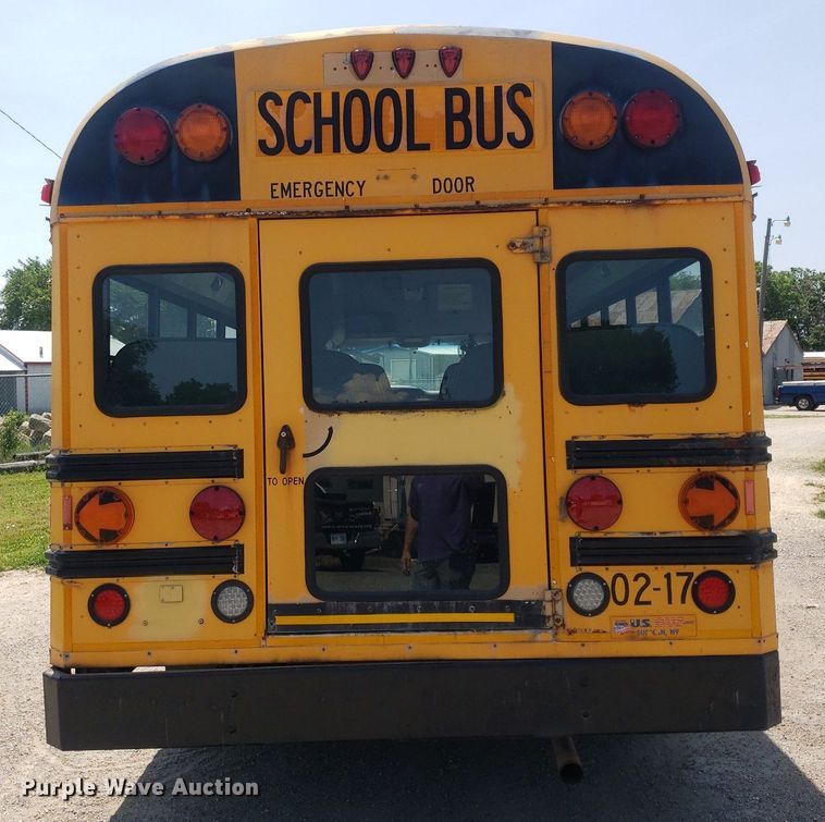 image for item DP8025 2002 Chevrolet Express G3500  school bus