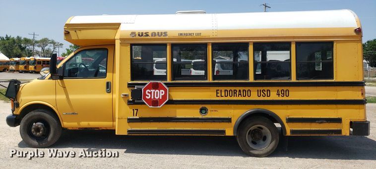image for item DP8025 2002 Chevrolet Express G3500  school bus