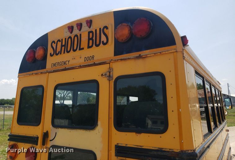 image for item DP8025 2002 Chevrolet Express G3500  school bus