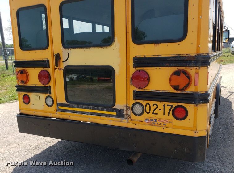 image for item DP8025 2002 Chevrolet Express G3500  school bus