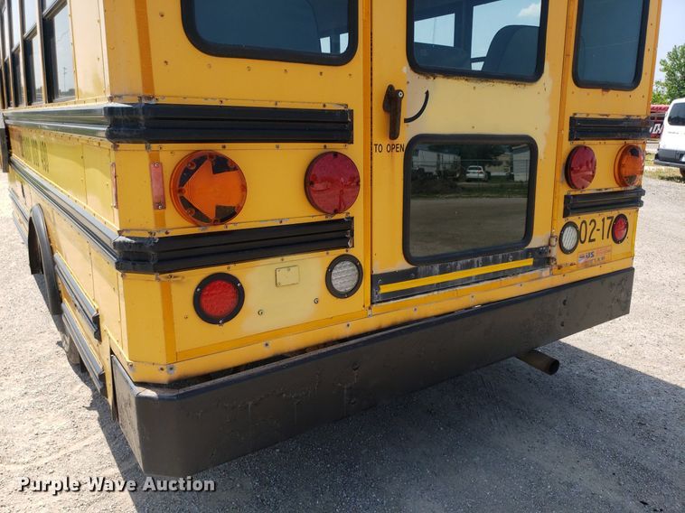 image for item DP8025 2002 Chevrolet Express G3500  school bus