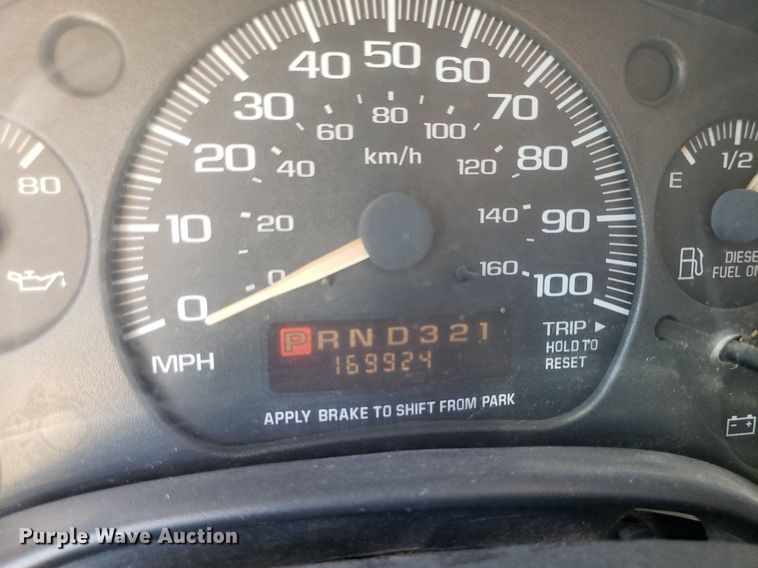 image for item DP8025 2002 Chevrolet Express G3500  school bus