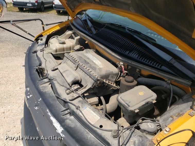 image for item DP8025 2002 Chevrolet Express G3500  school bus