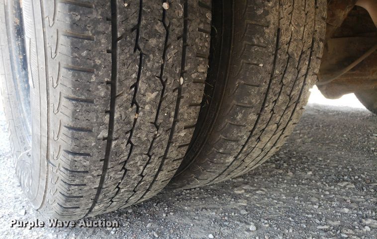 image for item DP8025 2002 Chevrolet Express G3500  school bus