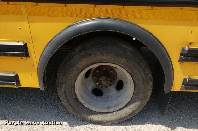 image for item DP8025 2002 Chevrolet Express G3500  school bus