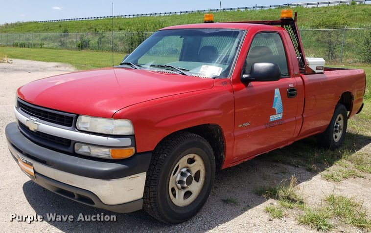 image for item DP8068 2002 Chevrolet Silverado 1500  pickup truck