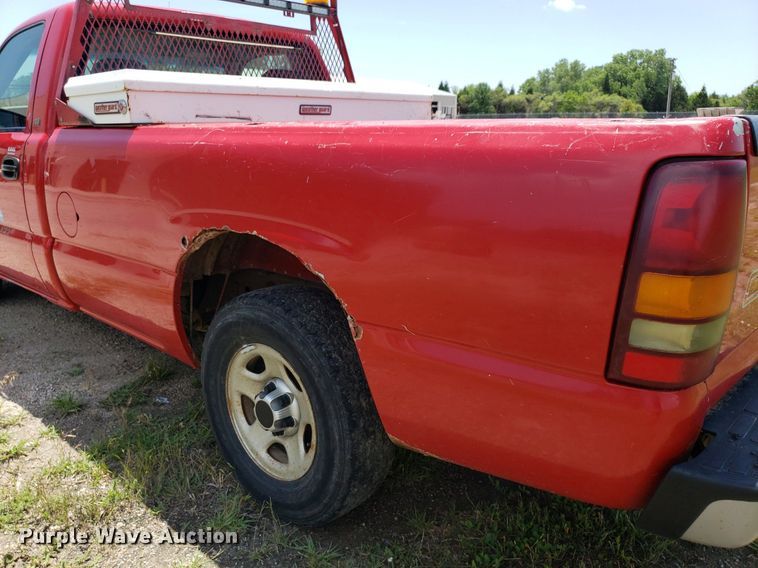 image for item DP8068 2002 Chevrolet Silverado 1500  pickup truck