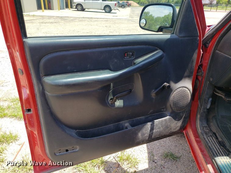 image for item DP8068 2002 Chevrolet Silverado 1500  pickup truck