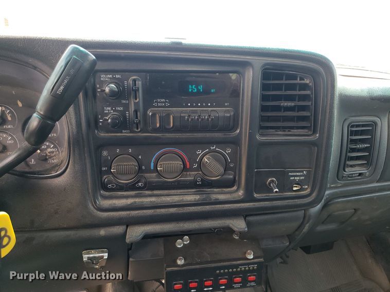 image for item DP8068 2002 Chevrolet Silverado 1500  pickup truck