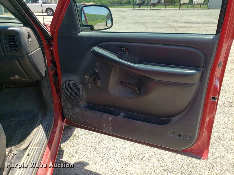 image for item DP8068 2002 Chevrolet Silverado 1500  pickup truck