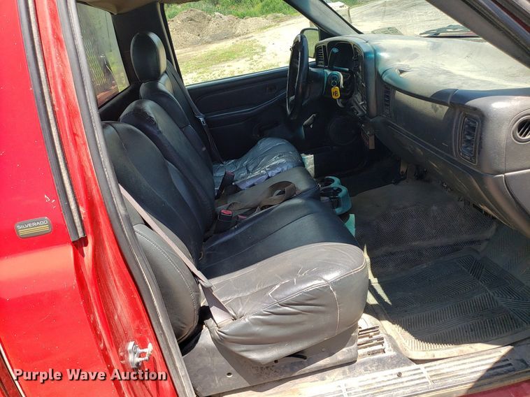 image for item DP8068 2002 Chevrolet Silverado 1500  pickup truck