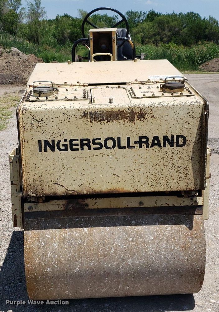 image for item DP8070 Ingersoll Rand DD-23  double drum vibratory roller