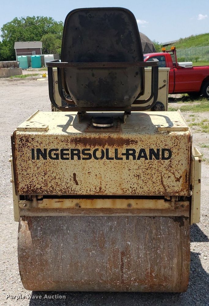 image for item DP8070 Ingersoll Rand DD-23  double drum vibratory roller