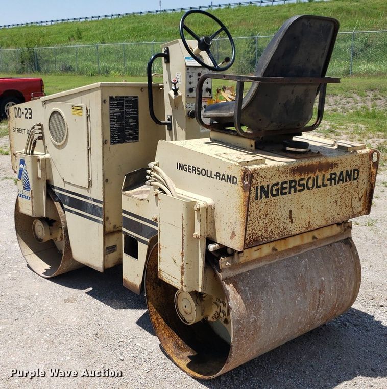 image for item DP8070 Ingersoll Rand DD-23  double drum vibratory roller