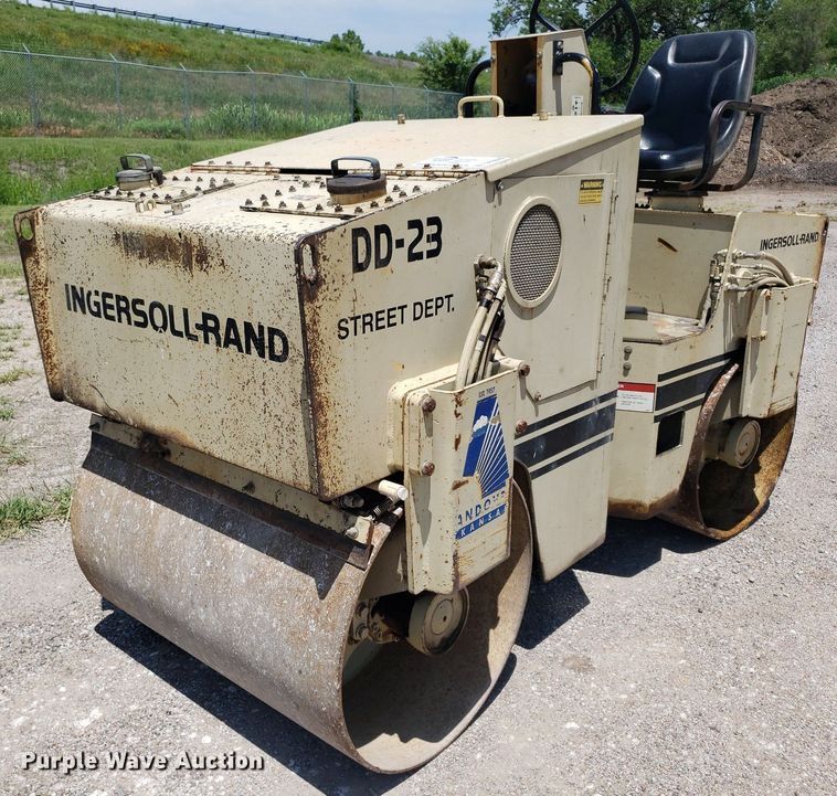 image for item DP8070 Ingersoll Rand DD-23  double drum vibratory roller