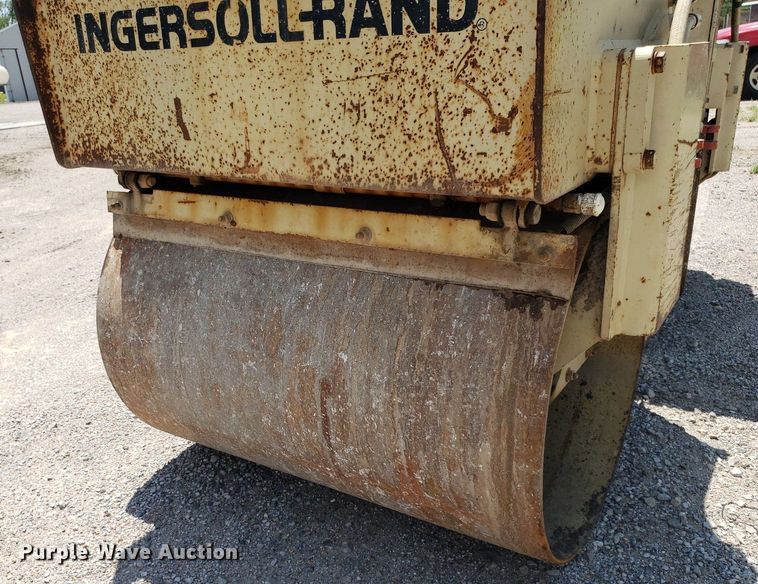 image for item DP8070 Ingersoll Rand DD-23  double drum vibratory roller