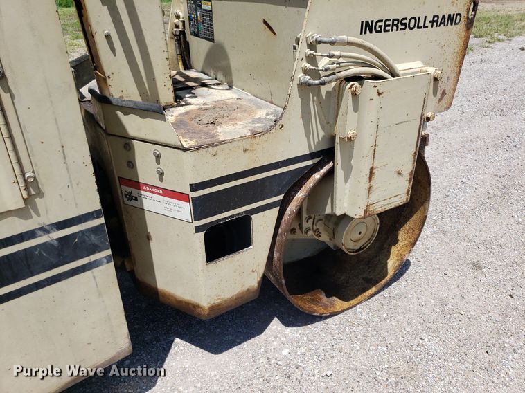 image for item DP8070 Ingersoll Rand DD-23  double drum vibratory roller