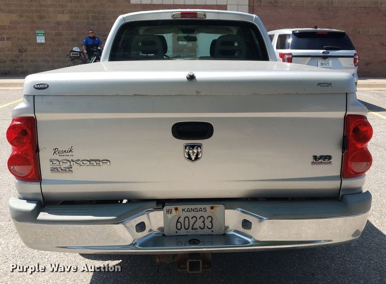 image for item DP8074 2005 Dodge Dakota  Quad Cab pickup truck