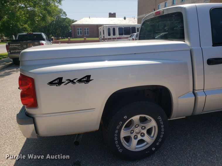 image for item DP8074 2005 Dodge Dakota  Quad Cab pickup truck