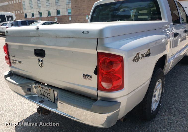 image for item DP8074 2005 Dodge Dakota  Quad Cab pickup truck