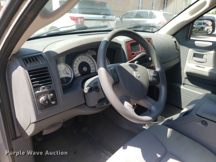 image for item DP8074 2005 Dodge Dakota  Quad Cab pickup truck