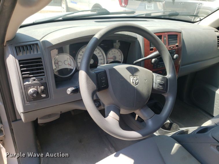 image for item DP8074 2005 Dodge Dakota  Quad Cab pickup truck