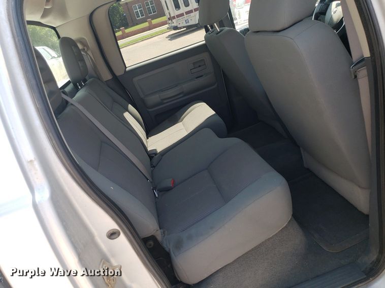 image for item DP8074 2005 Dodge Dakota  Quad Cab pickup truck