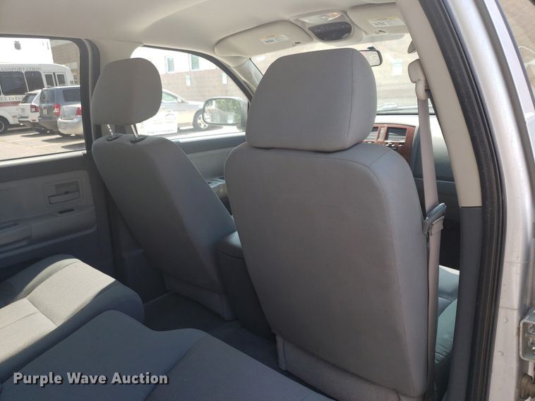 image for item DP8074 2005 Dodge Dakota  Quad Cab pickup truck