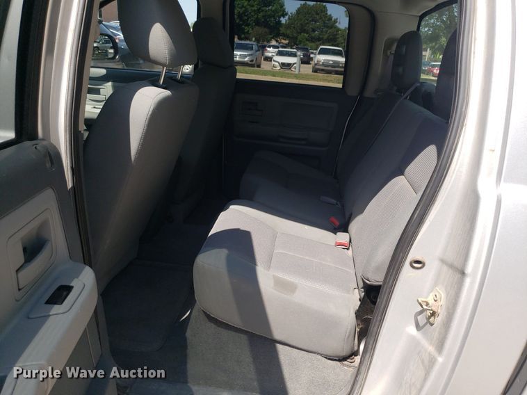 image for item DP8074 2005 Dodge Dakota  Quad Cab pickup truck