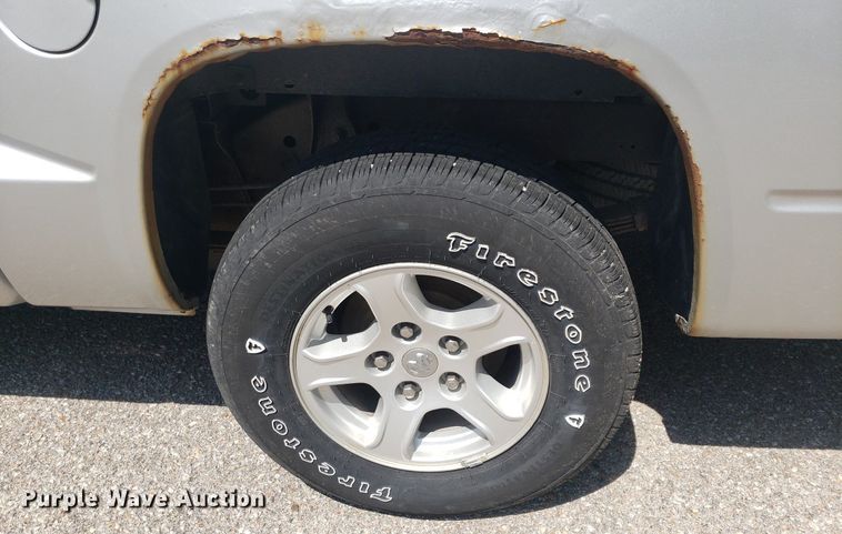 image for item DP8074 2005 Dodge Dakota  Quad Cab pickup truck