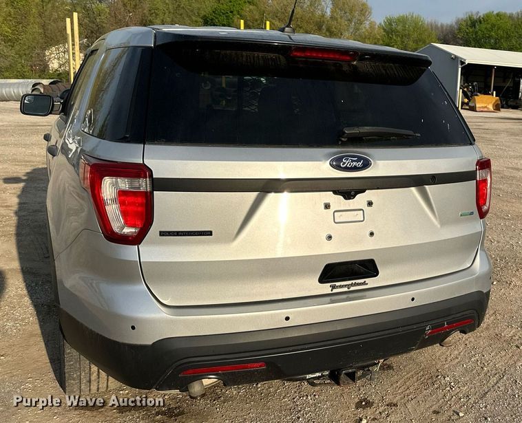 image for item DR5247 2016 Ford Explorer Police Interceptor  SUV