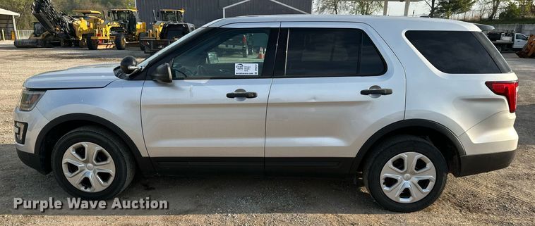 image for item DR5247 2016 Ford Explorer Police Interceptor  SUV