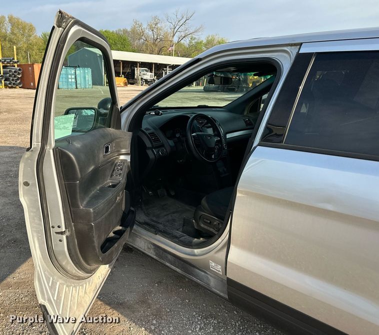 image for item DR5247 2016 Ford Explorer Police Interceptor  SUV