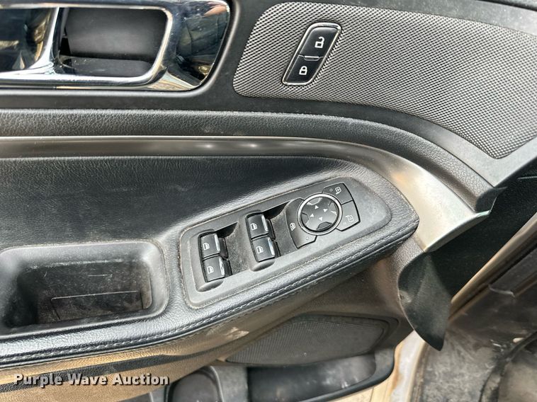 image for item DR5247 2016 Ford Explorer Police Interceptor  SUV