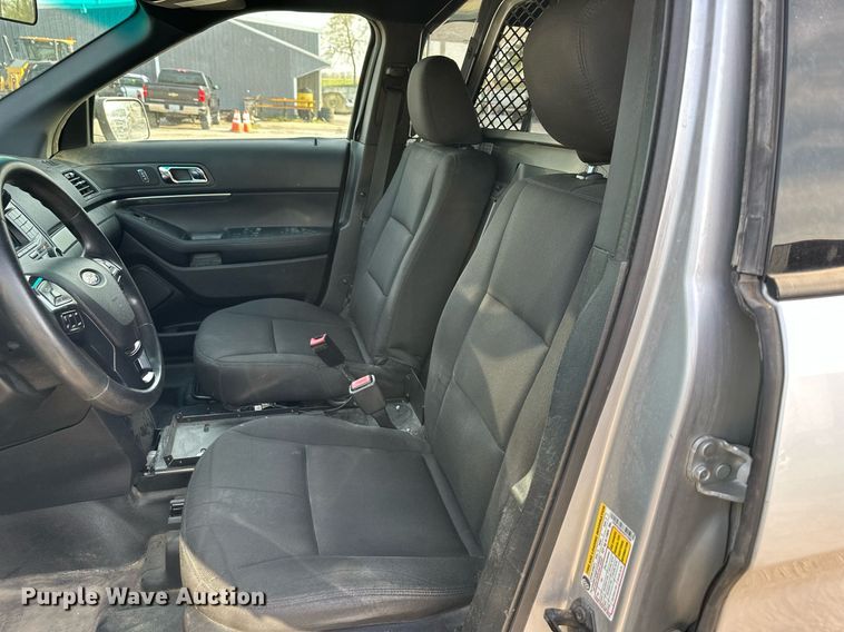 image for item DR5247 2016 Ford Explorer Police Interceptor  SUV