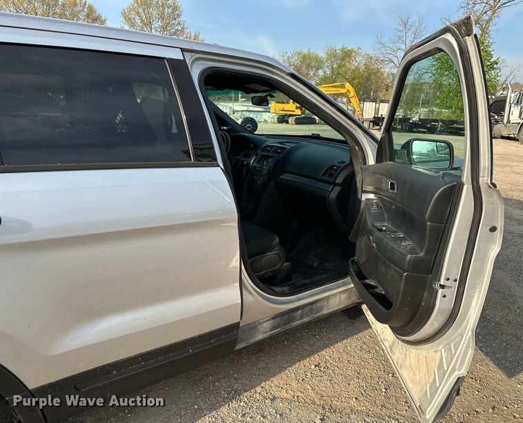 image for item DR5247 2016 Ford Explorer Police Interceptor  SUV