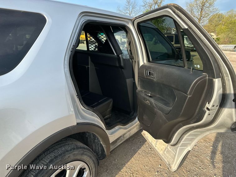 image for item DR5247 2016 Ford Explorer Police Interceptor  SUV