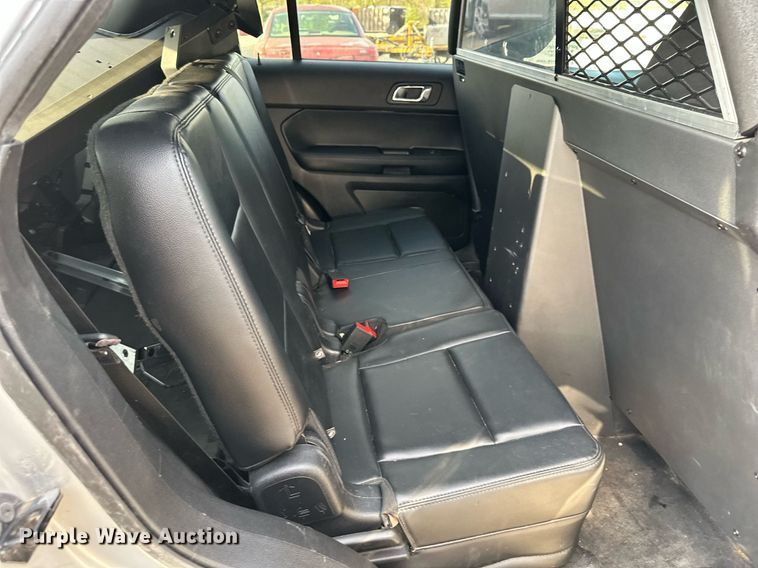 image for item DR5247 2016 Ford Explorer Police Interceptor  SUV