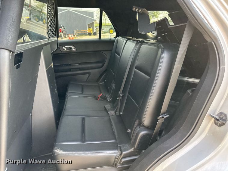 image for item DR5247 2016 Ford Explorer Police Interceptor  SUV